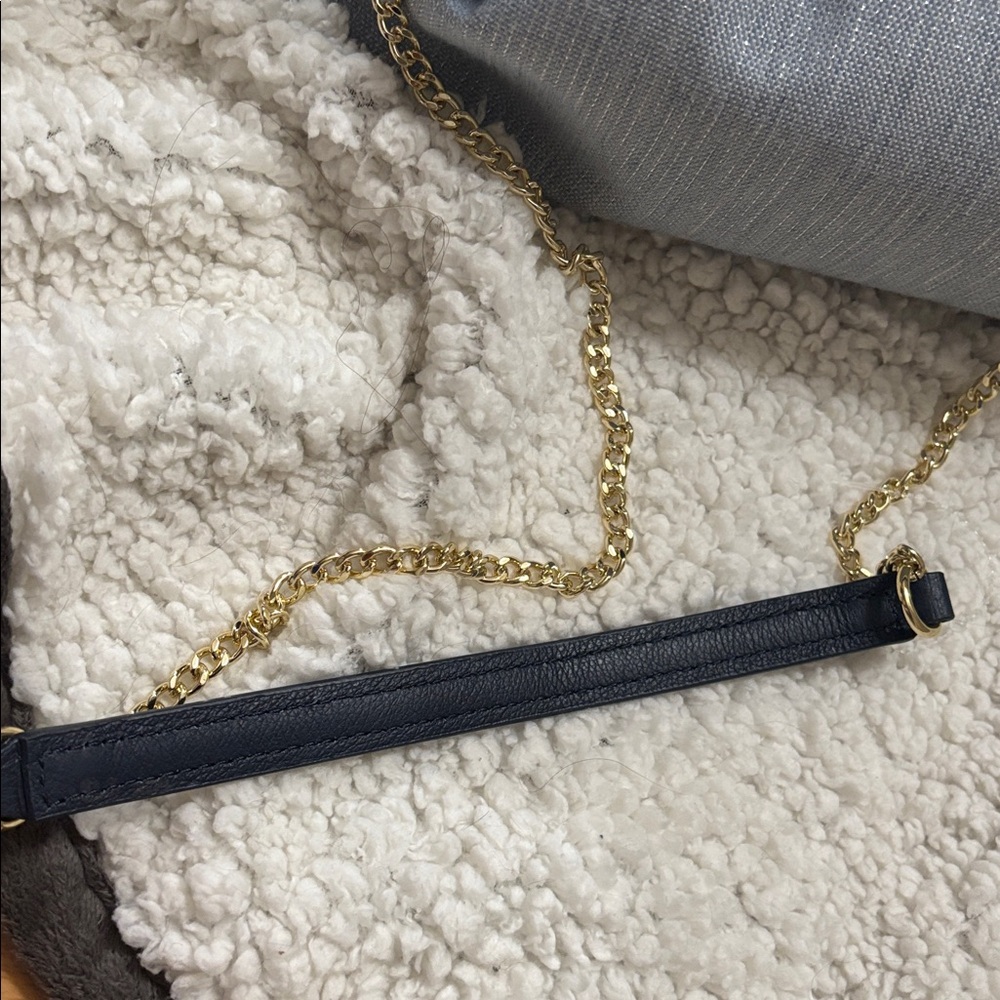 Chic Talbots Navy blue Wicker Lt. blue silver sparkle shoulder/crossbody purse - Picture 16 of 16